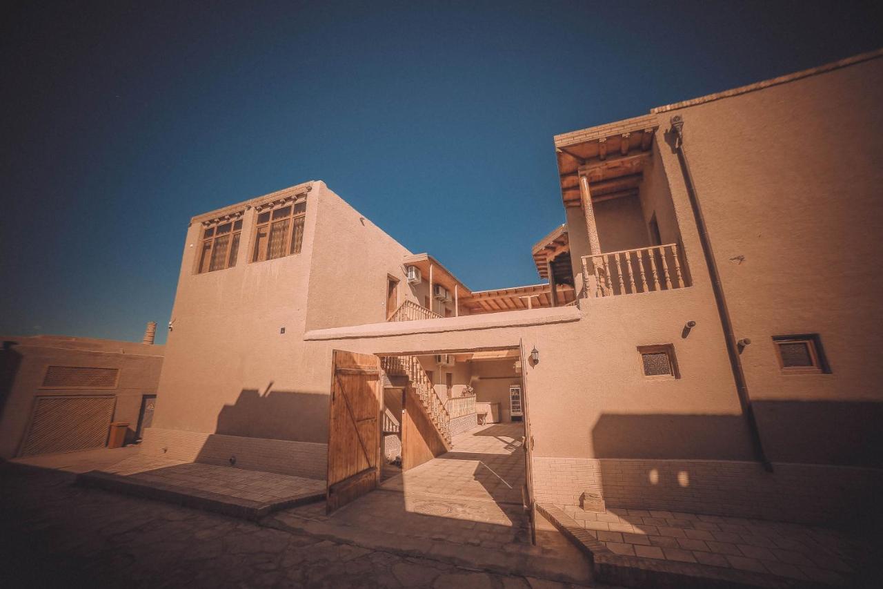 Oqilanur Guest House Chiva Exteriér fotografie