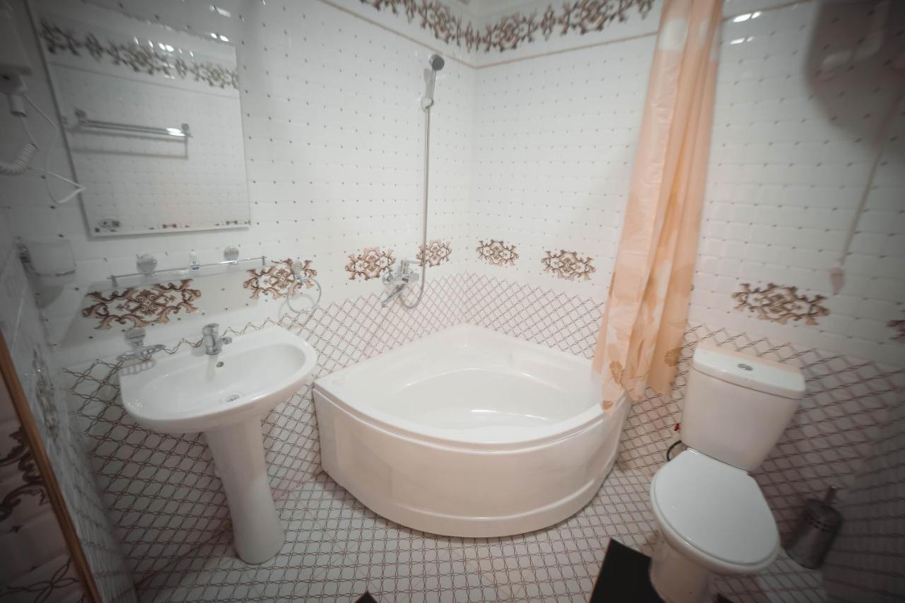 Oqilanur Guest House Chiva Exteriér fotografie